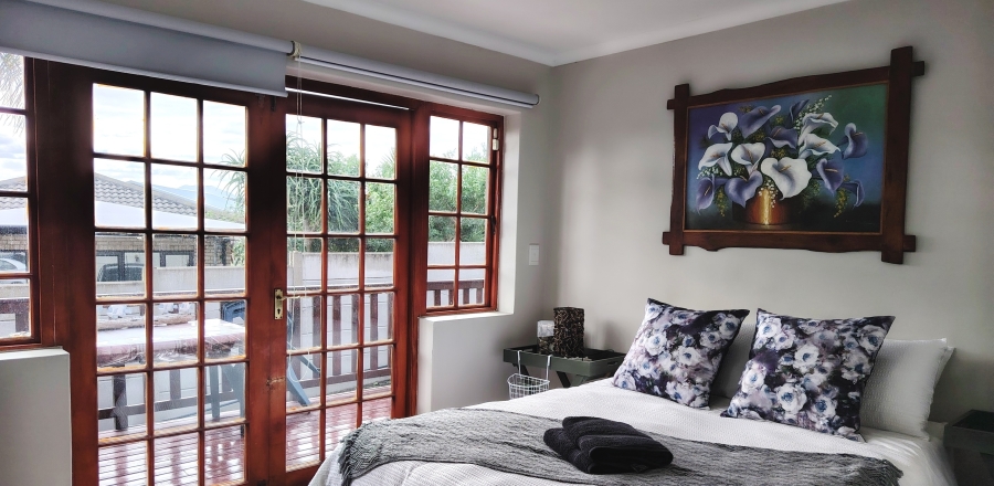 4 Bedroom Property for Sale in Fraaiuitsig Western Cape